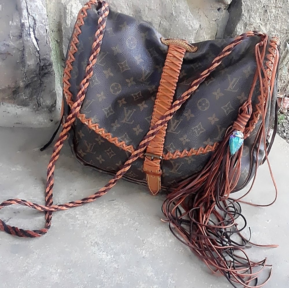 Louis Vuitton fringed Saumur 35